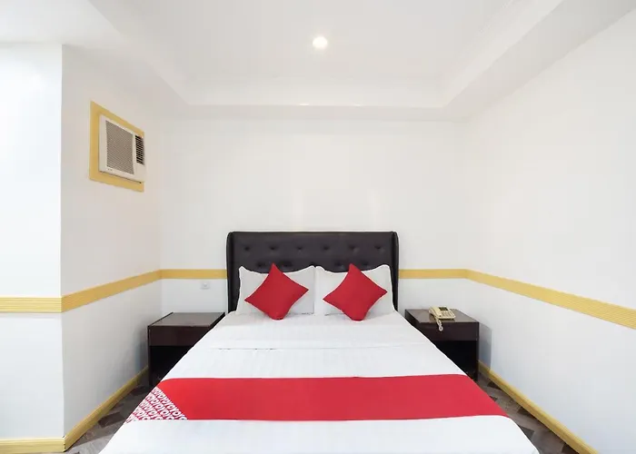Oyo 138 White Palace 2*