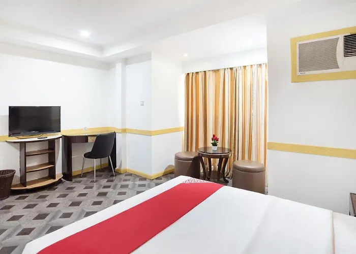 Oyo 138 White Palace Hotel 2*